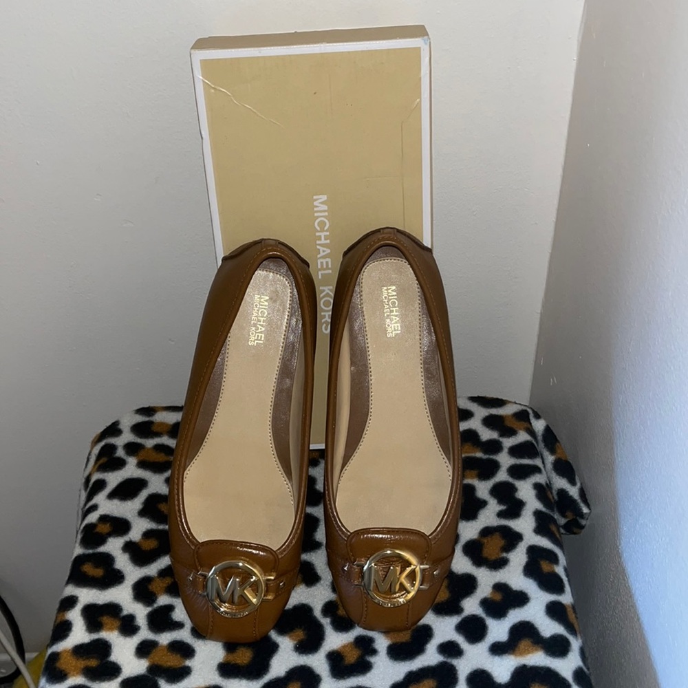 New! Michael Kors.